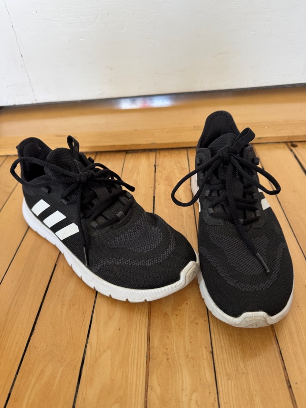 Adidas Women’s Black and White Fly Knit Lightweight Training Sneakers Shoes Sz 8